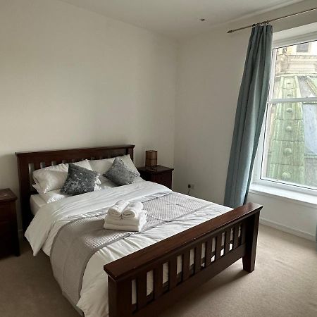 Comfy Two Bedroom Apartment Right In The City Centre 글라스고 외부 사진