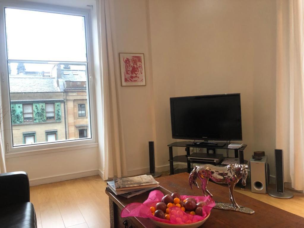 Comfy Two Bedroom Apartment Right In The City Centre 글라스고 외부 사진