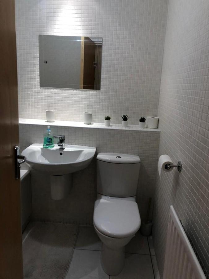 Comfy Two Bedroom Apartment Right In The City Centre 글라스고 외부 사진