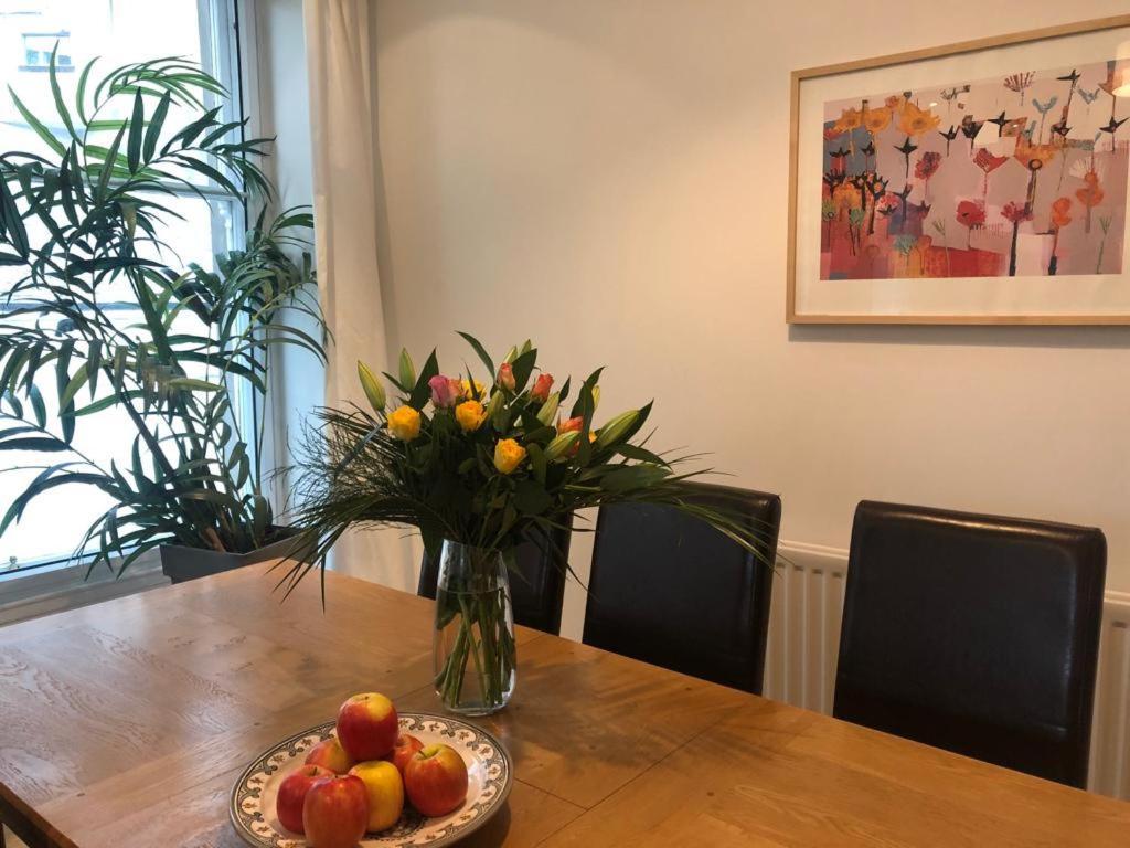 Comfy Two Bedroom Apartment Right In The City Centre 글라스고 외부 사진