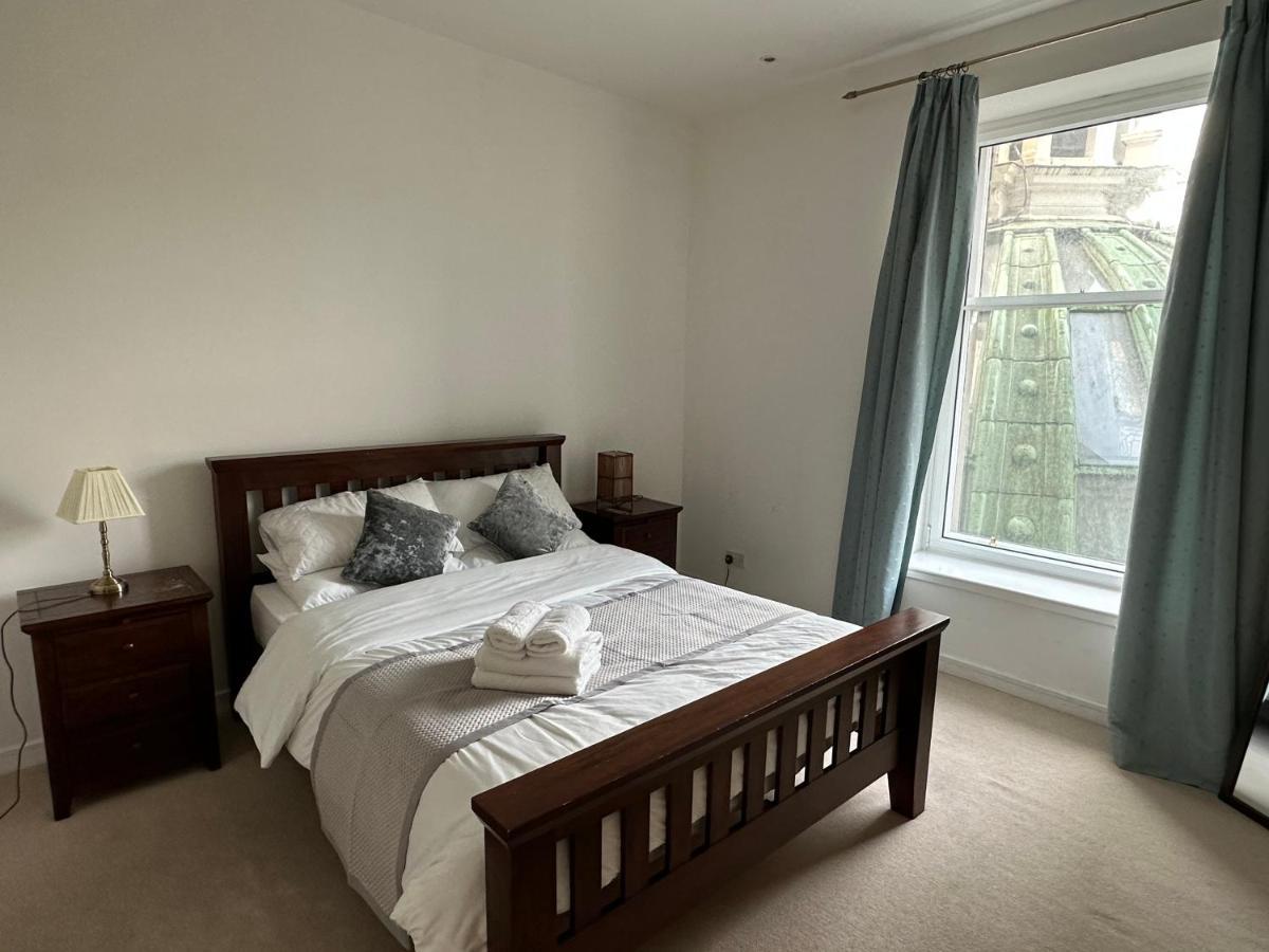Comfy Two Bedroom Apartment Right In The City Centre 글라스고 외부 사진