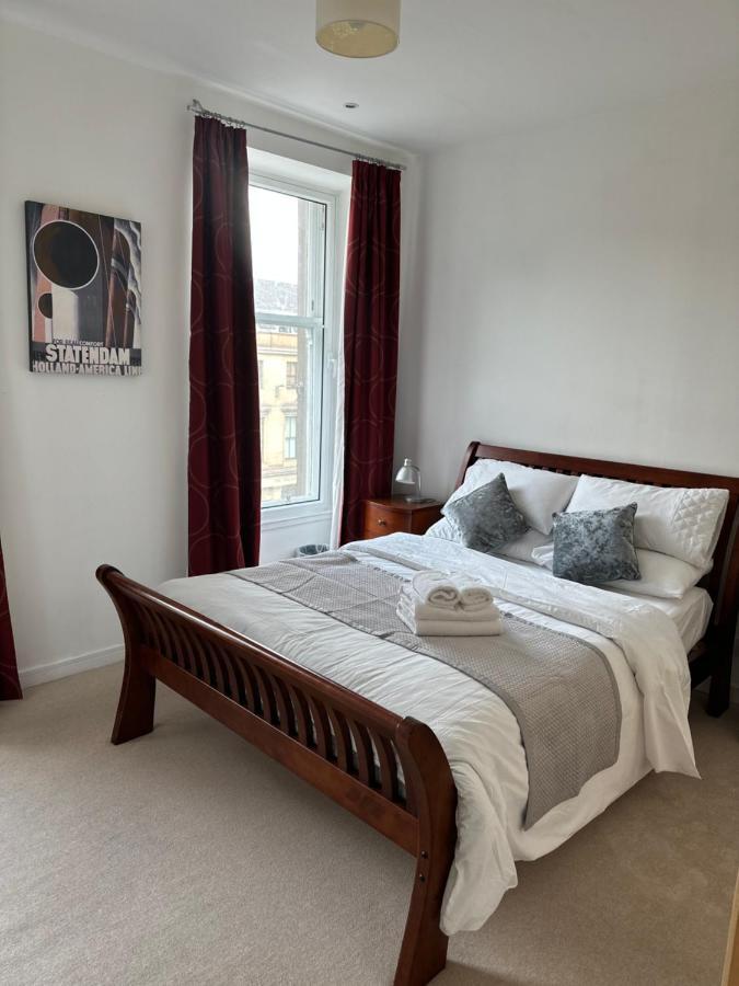 Comfy Two Bedroom Apartment Right In The City Centre 글라스고 외부 사진